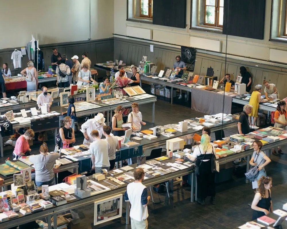 Kunst zwischen zwei Buchdeckeln 