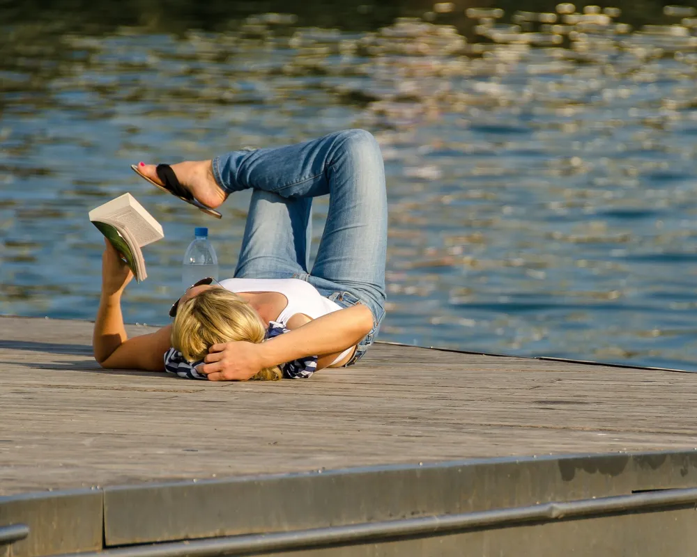 Neun Bücher zum R(h)einlesen