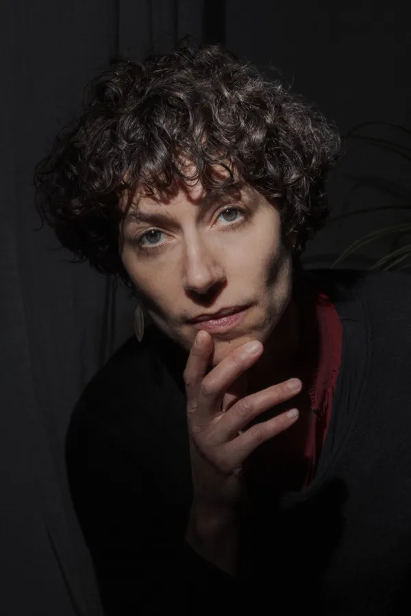 Julia Velas - Solo-Piano „We All…“