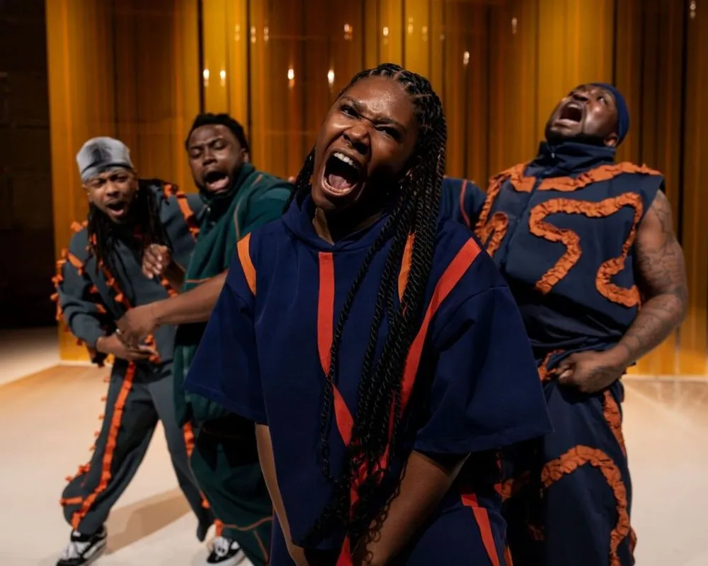 Boxen trifft auf explosives Tanzen