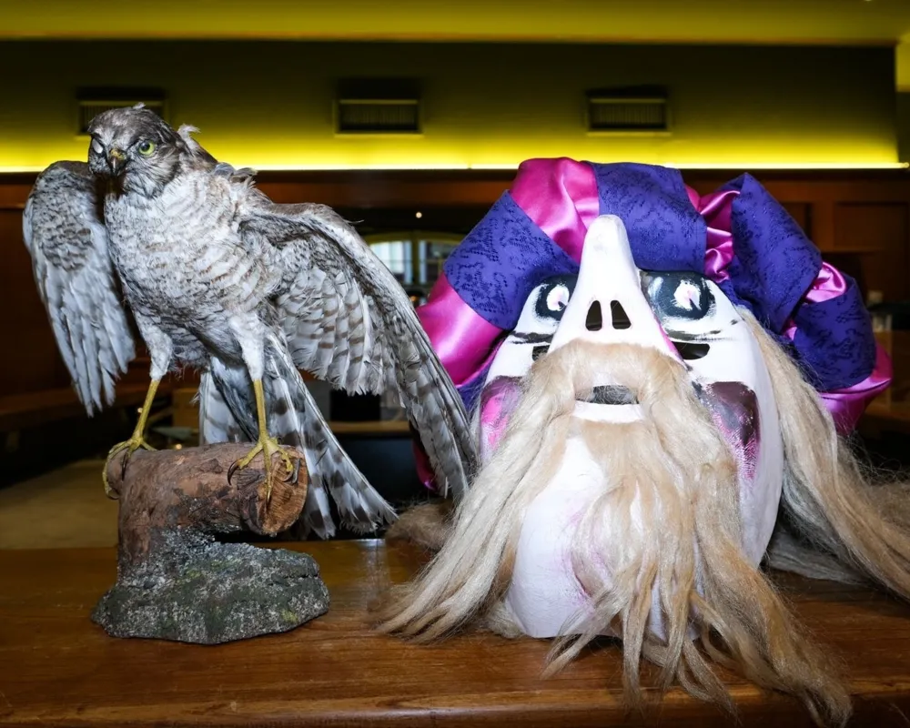 Fasnachts-Heldinnen und -Helden am Werk