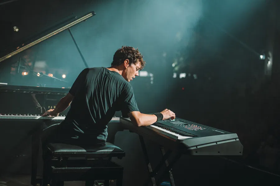 Francesco Tristano – Bach & Beyond