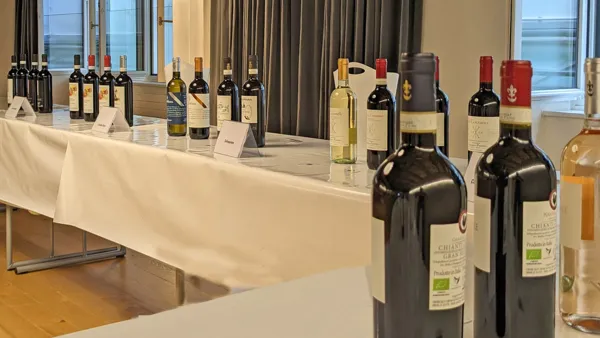 Frühlingsdegustation l'enoteca Liechti Weine im Restaurant Zum Rebhaus