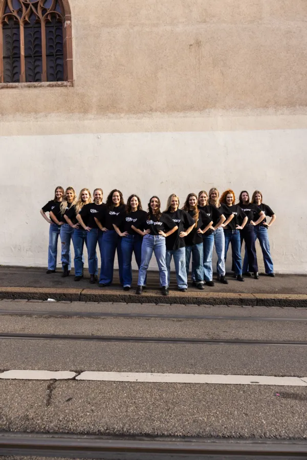 UNI-T Dance Company: Dis.play