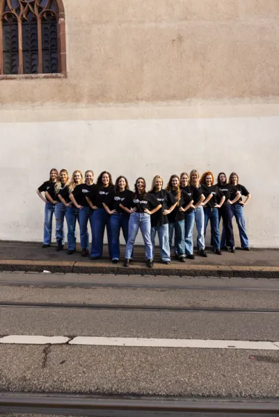 UNI-T Dance Company: Dis.play