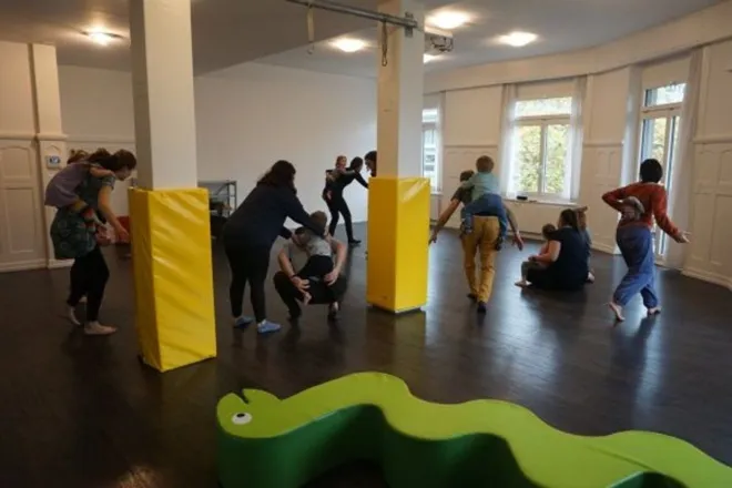 Eltern-Kind Tanz & Bewegung