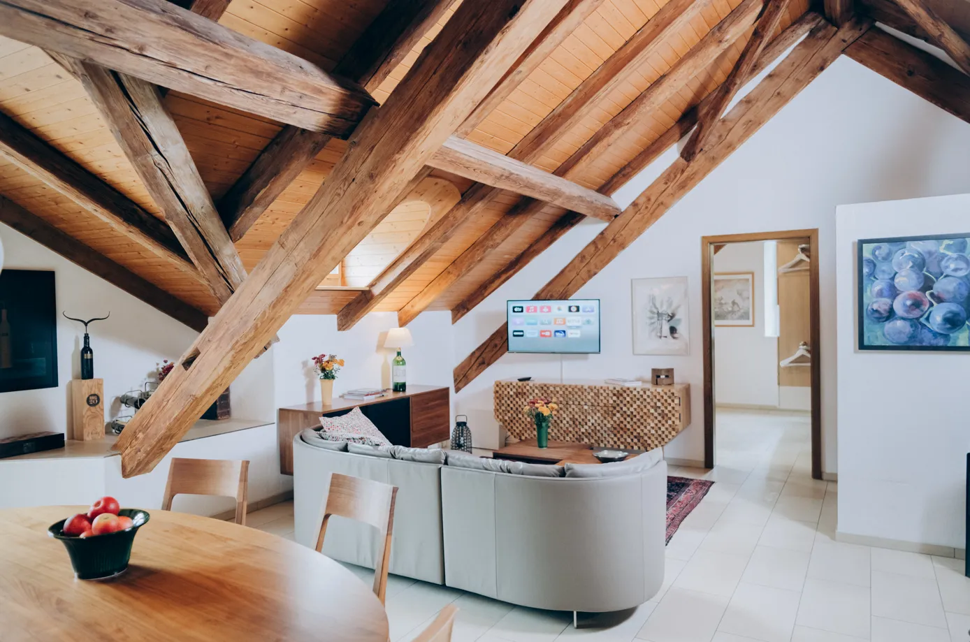 River Residence, Suite