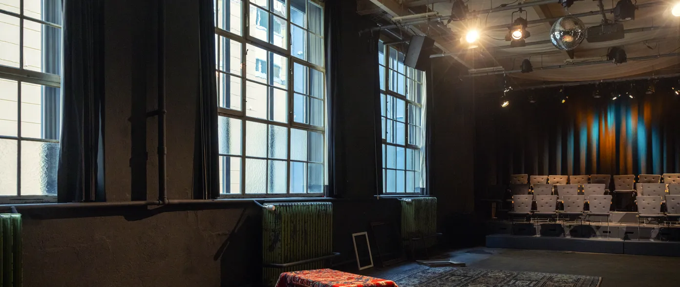 Stanzerei, Theaterbühne