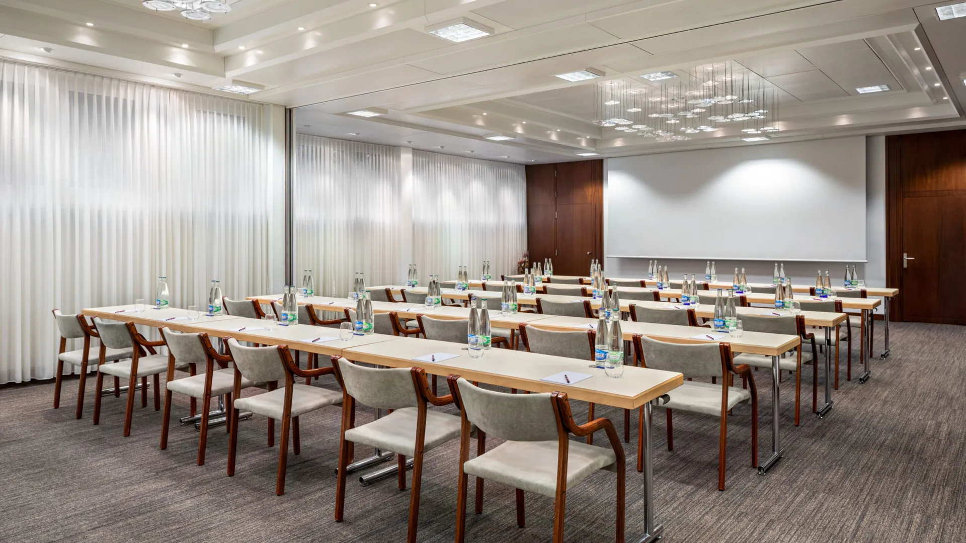 Ramada by Wyndham Baden Hotel du Parc Meeting Room Gamma Delta