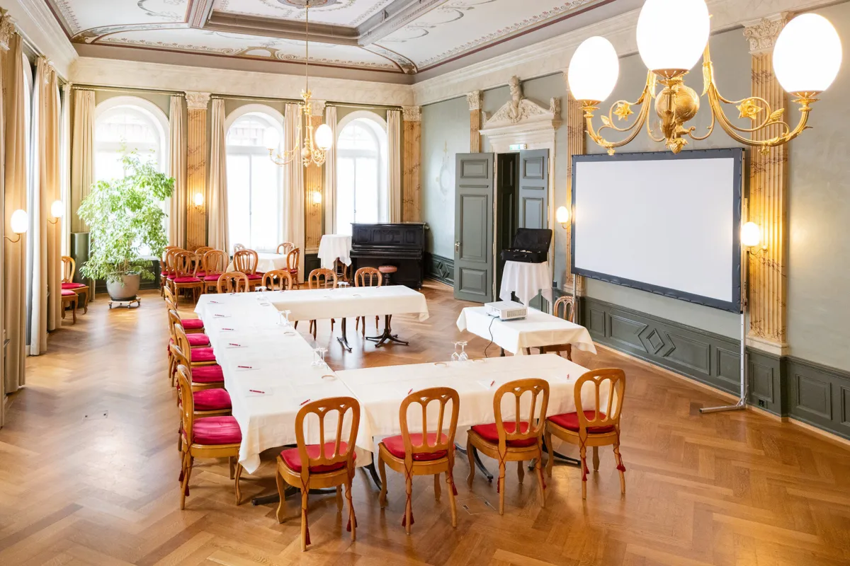 BLUME. Hotel & Restaurant Belle Epoque Saal