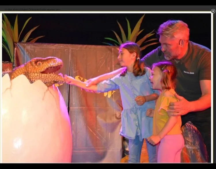 world of dinosliveshow