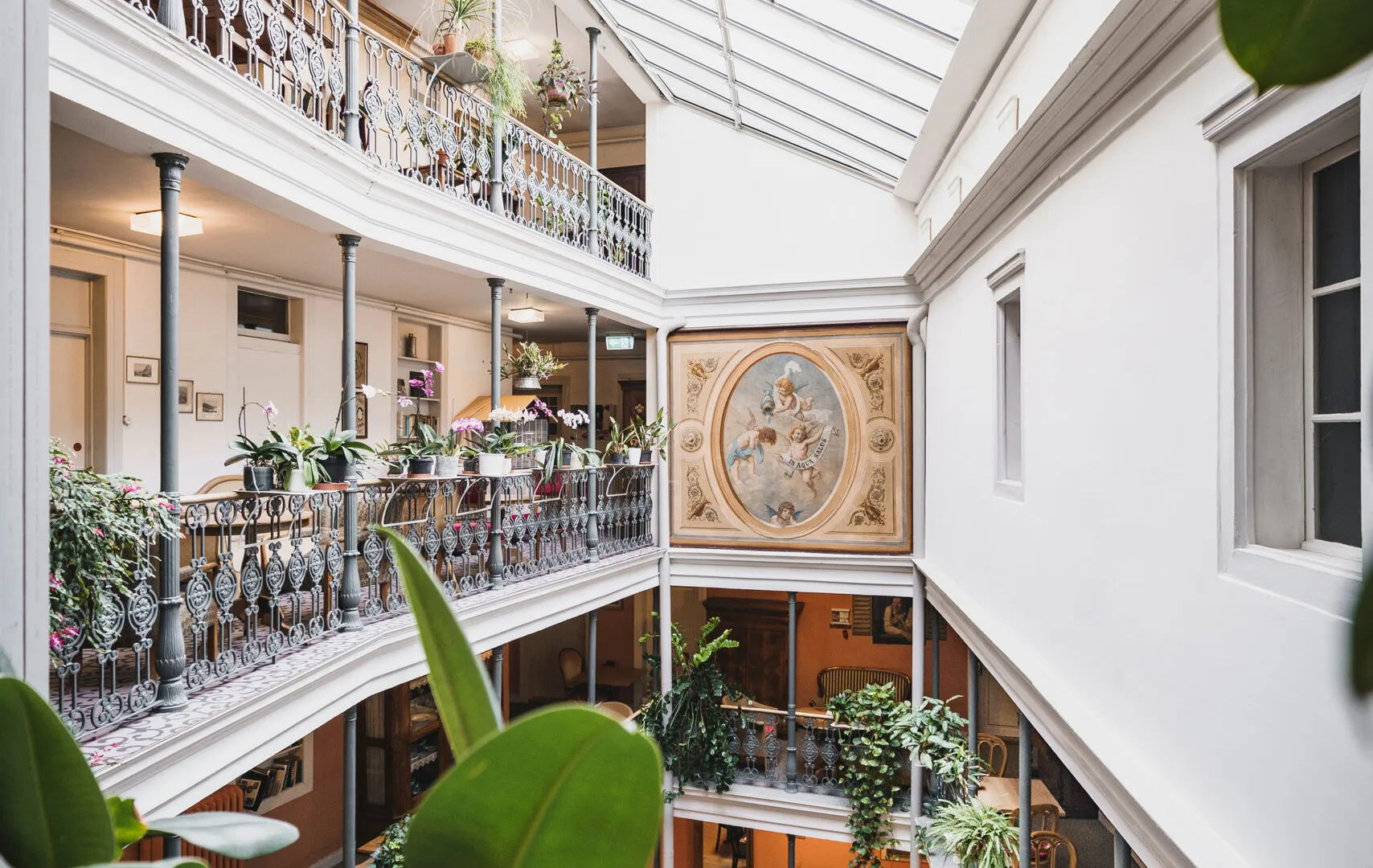 BLUME. Hotel & Restaurant Atrium