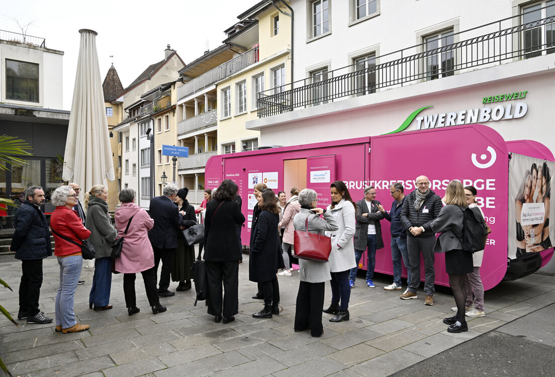 Kostenlose Brustkrebsvorsorge im PINK CUBE