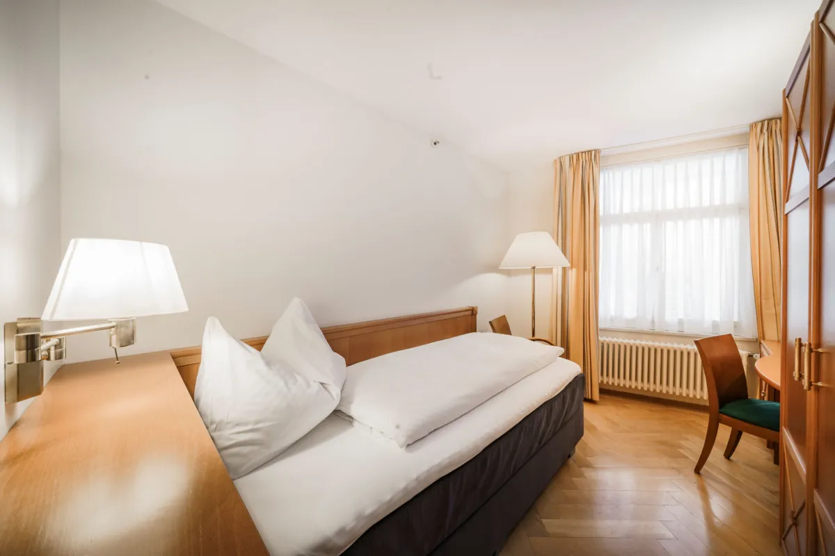 BLUME. Hotel & Restaurant Standard Einzelzimmer