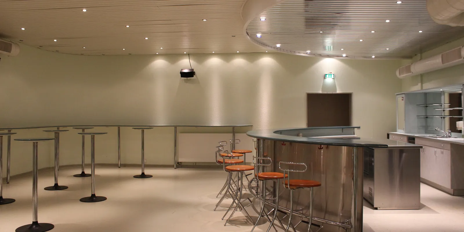 Stadthalle Dietikon, Bar