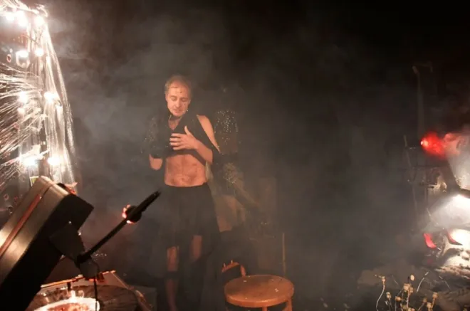 Das Luftschiff – Heimsuchung in Drag