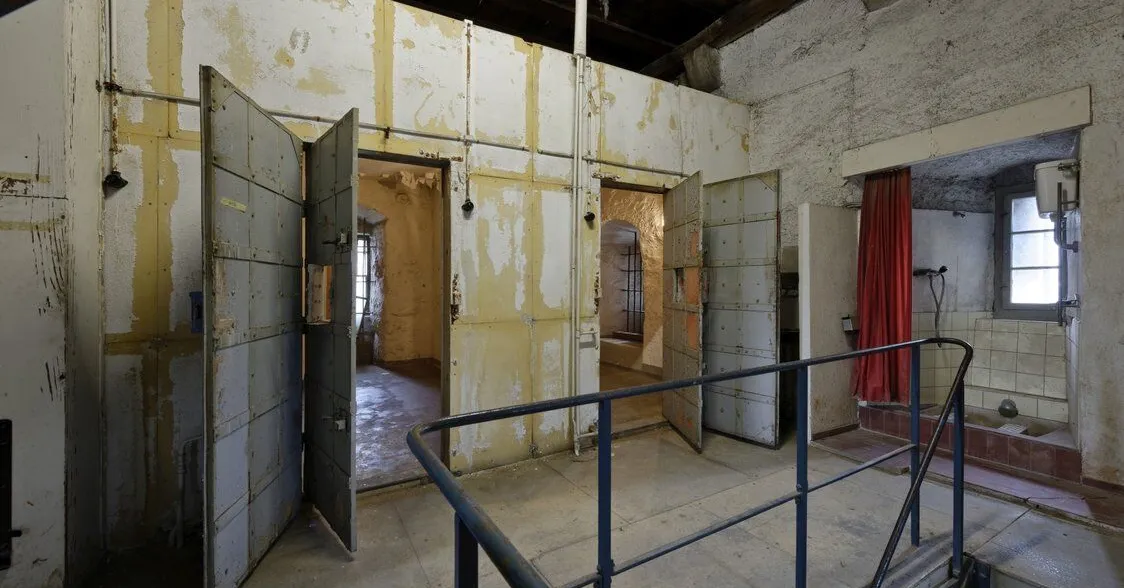 Sinister Figures of Baden