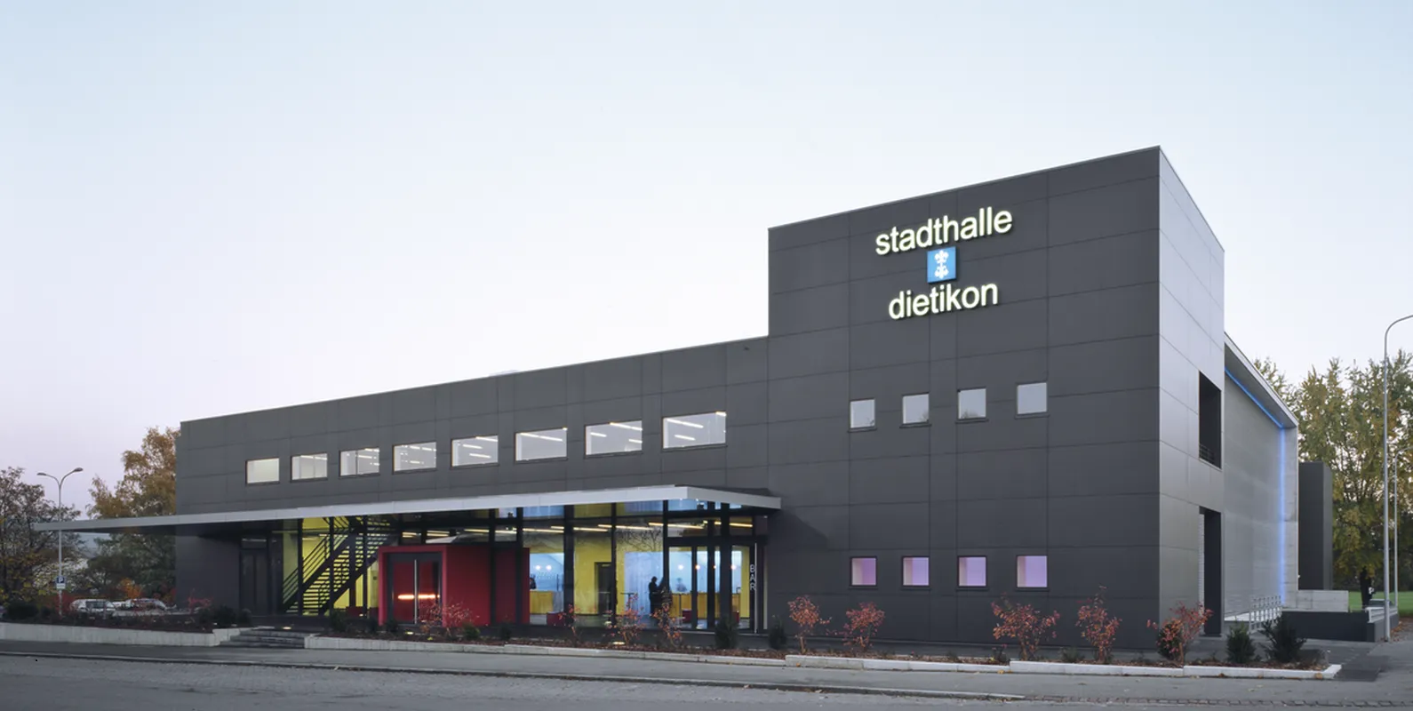 Stadthalle Dietikon, Aussenansicht