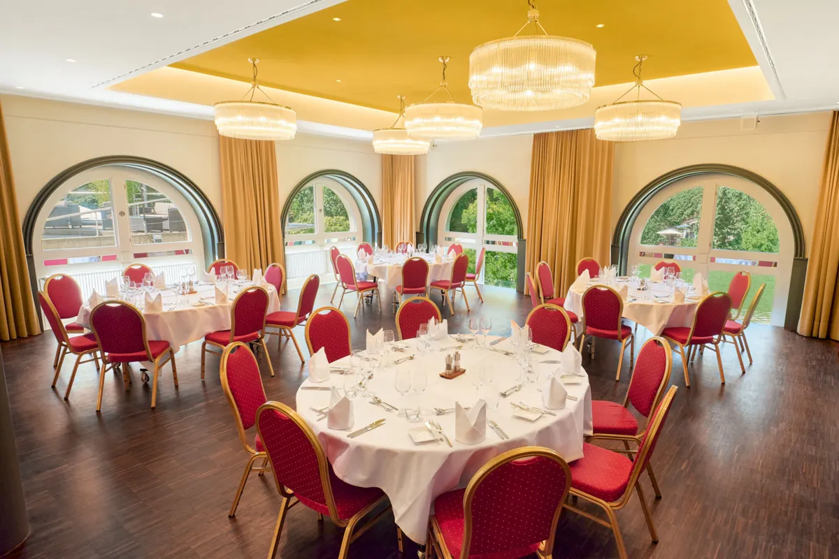 Grand Casino Baden, Au Premier Bankett