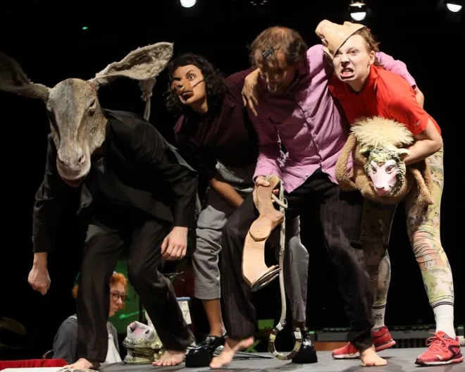 Figura Theaterfestival: Farm der Tiere