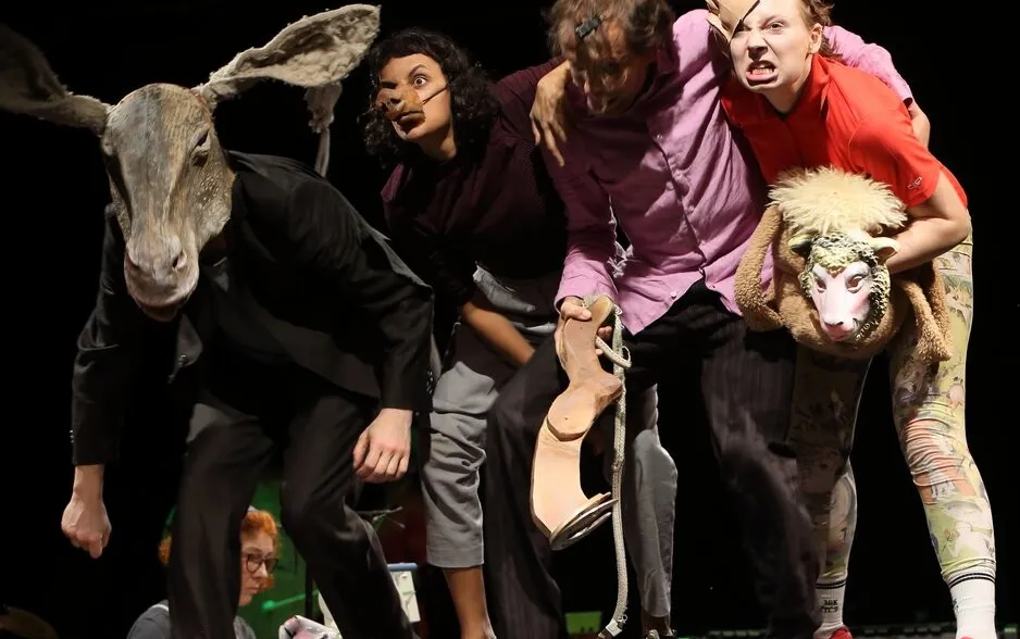Figura Theaterfestival: Farm der Tiere