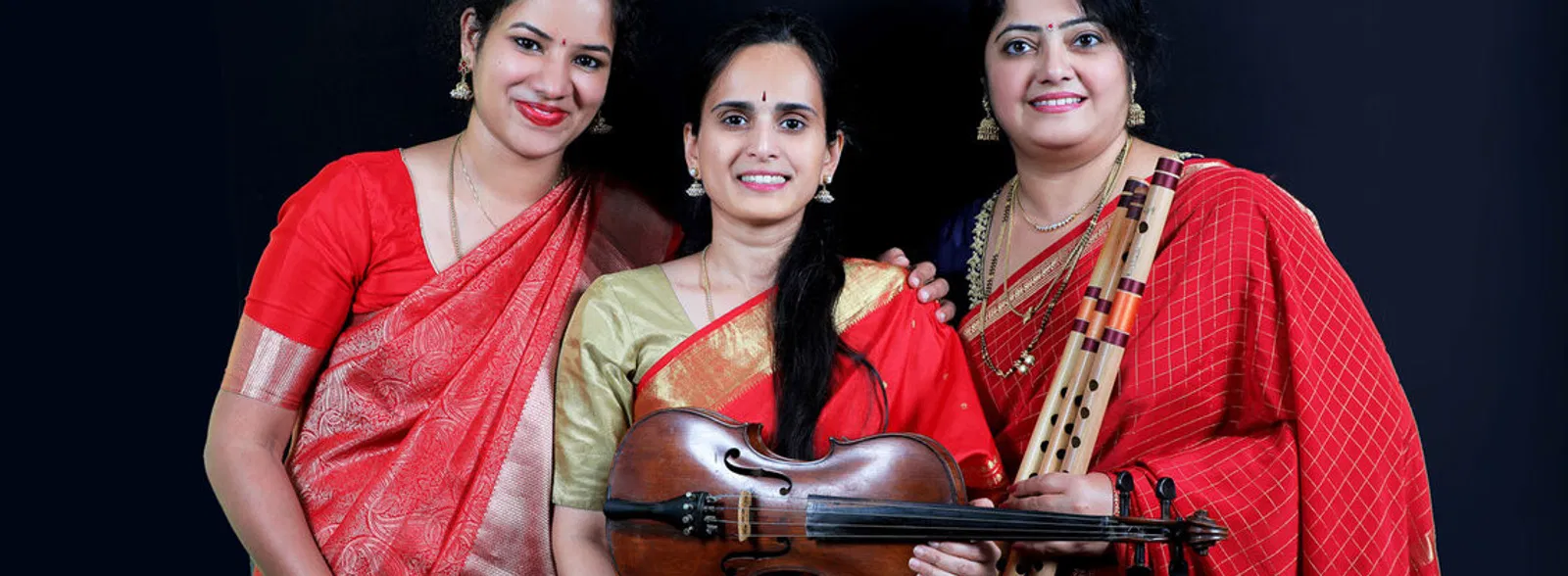Trayee - Das herausragende indische Frauen-Musikensemble