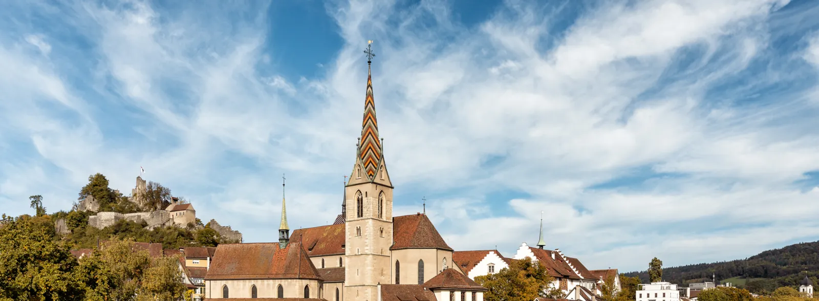 Stadtansicht im Herbst