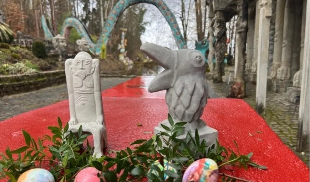 Ostereiersuche im Bruno Weber Park