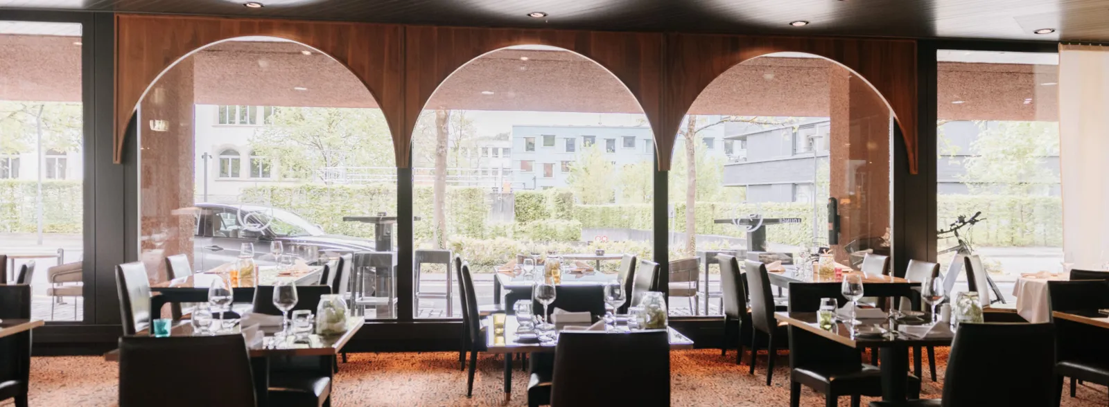 Restaurant elements