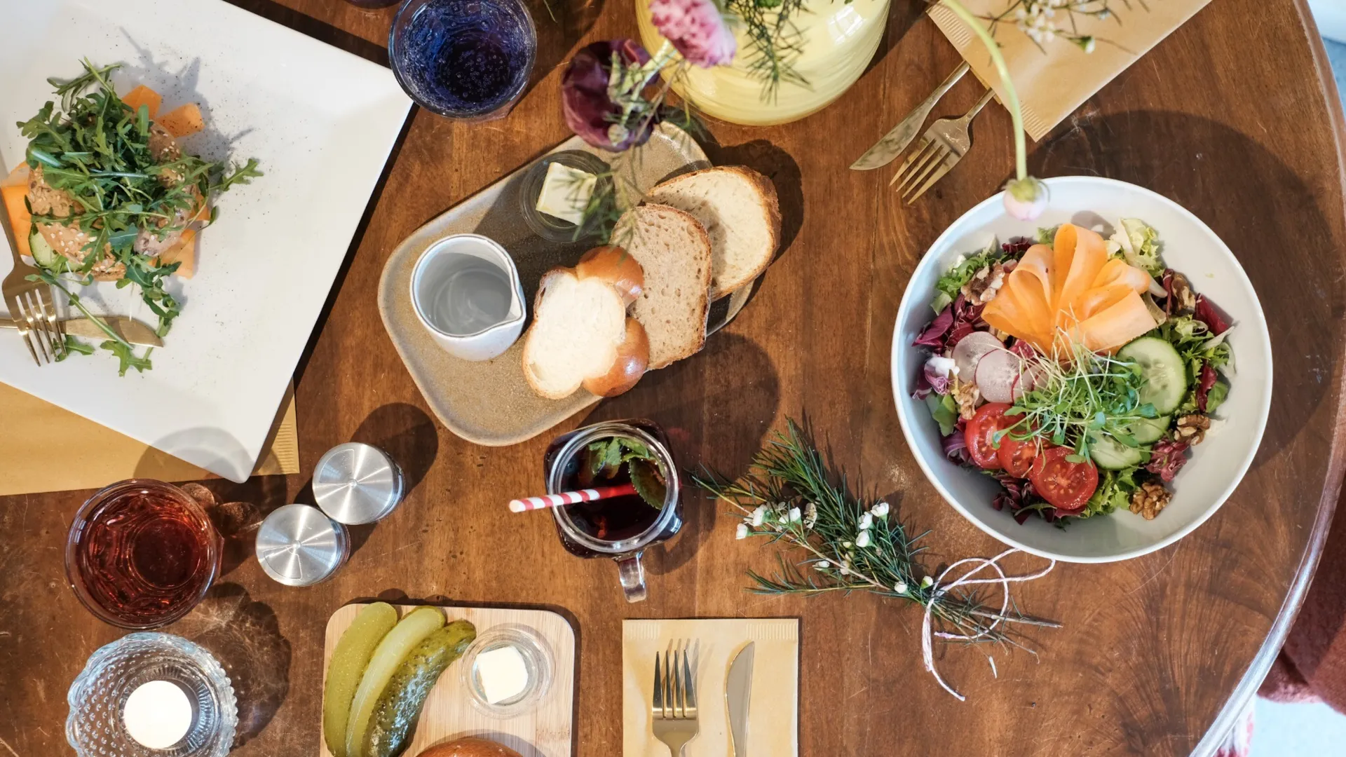 Frau Meise, Brunch