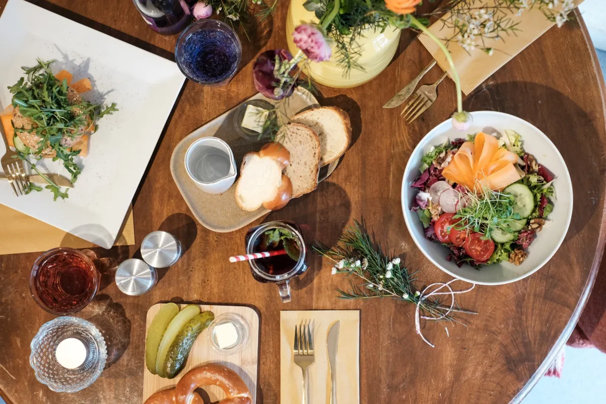 Frau Meise, Brunch