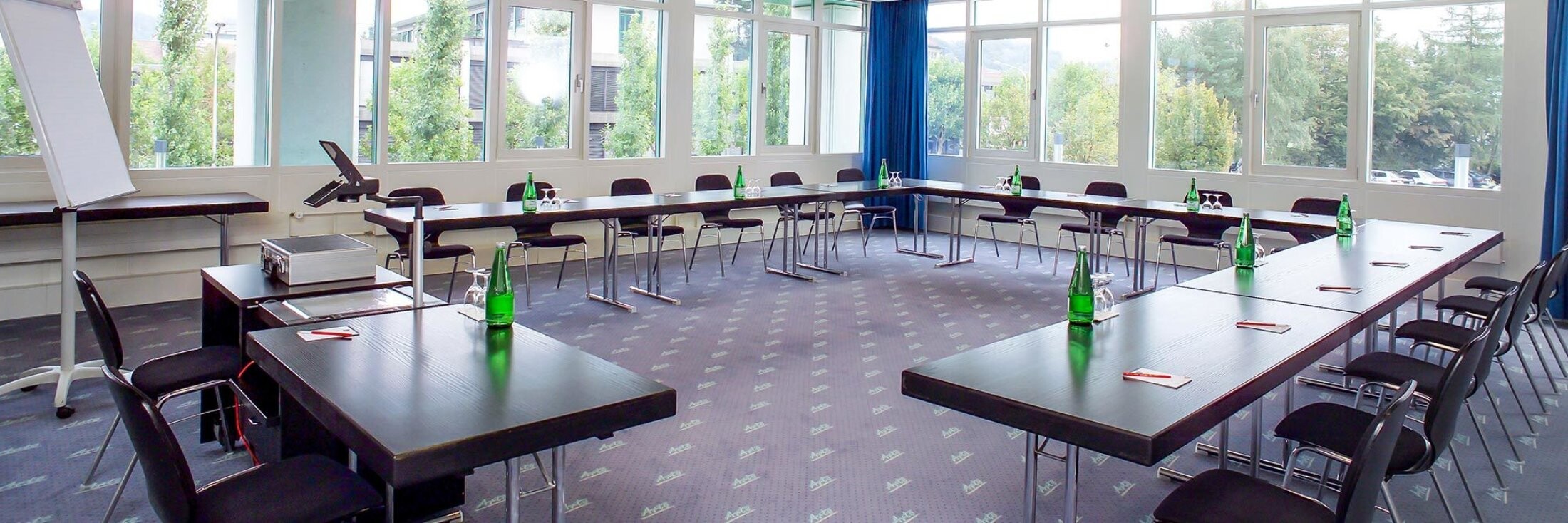Täuber bei Hotel Arte Kongresszentrum in Olten