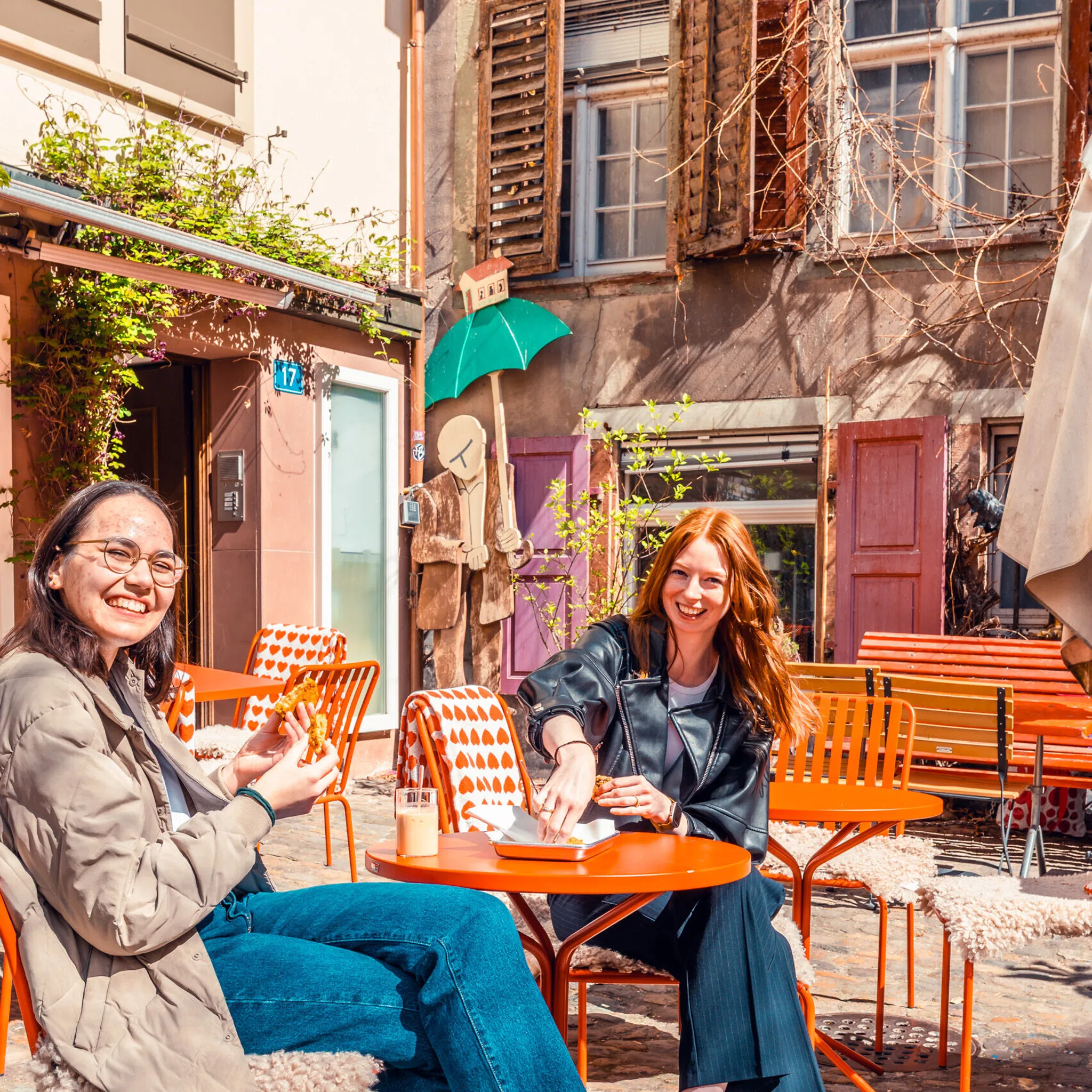 Old Town: Laura Seiler & Sandra Trutmann