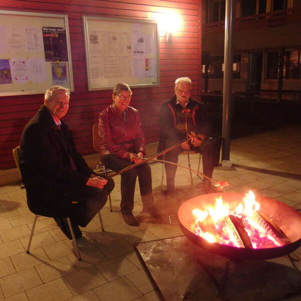 Lagerfeuer mit Wurst