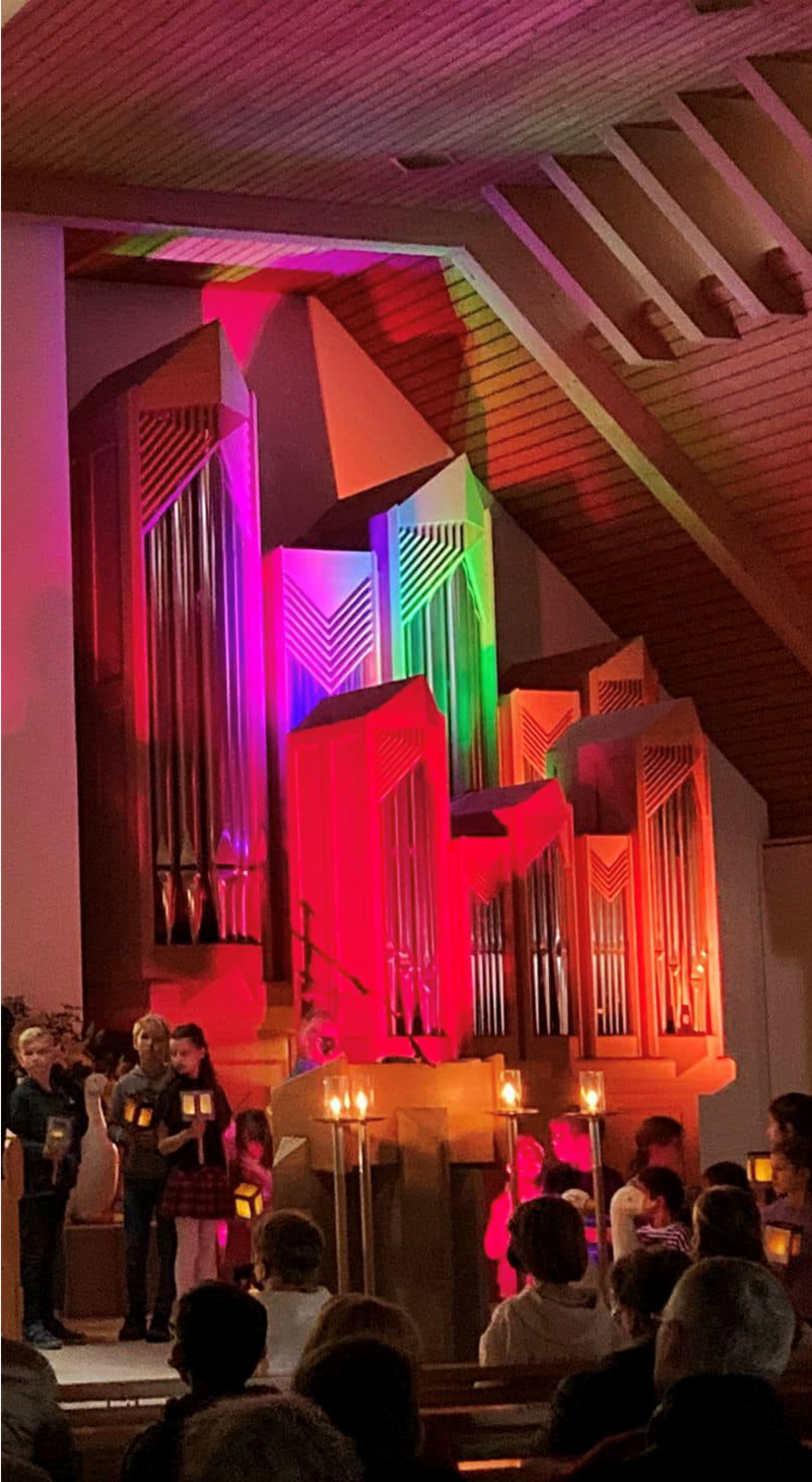 Kick-off der "Langen Nacht der Kirchen" in St. Martin unter dem Motto "Feuer und Flamme": offenes Rise-up-Singen 
