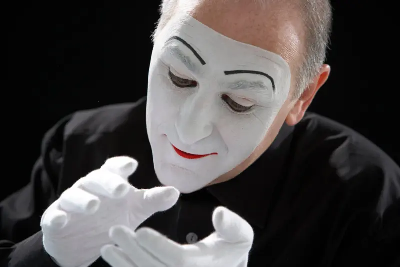 “An Evening with Carlos Martínez”