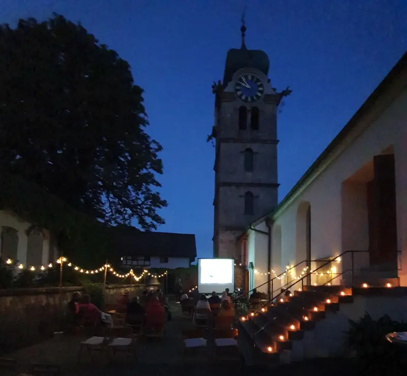 Längster Tisch – Raum und Klang