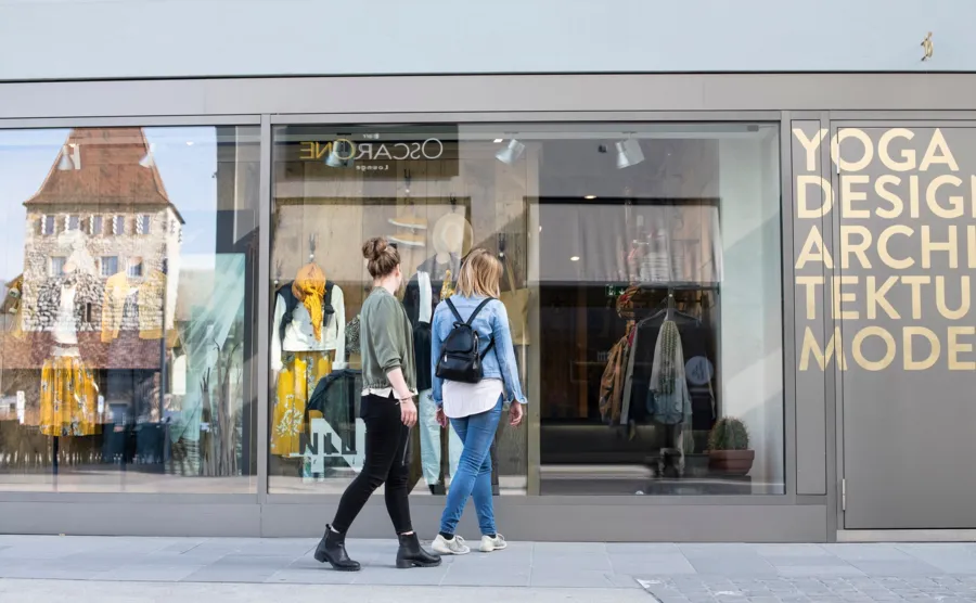 Einkaufen in Aarau ist ein besonderes Erlebnis. Einkaufen in Aarau ist ein besonderes Erlebnis.