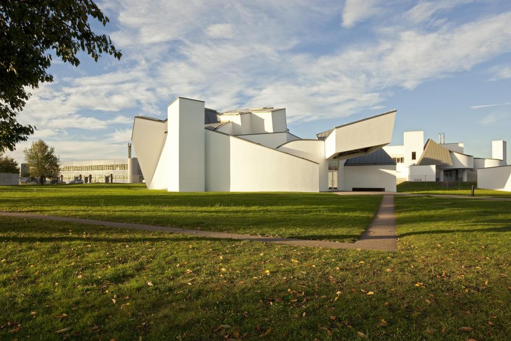 Vitra Design Museum, Frank Gehry, 1989