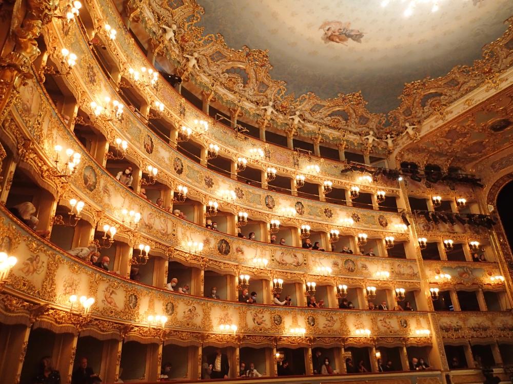 Divertimento Kulturreisen organisiert exklusive Reisen ins Teatro La Fenice in Venedig ...