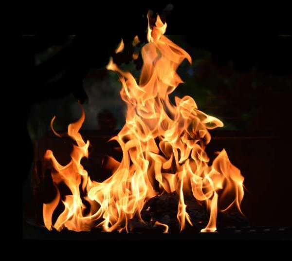  Mit Blauring und Pfadi am Feuer
