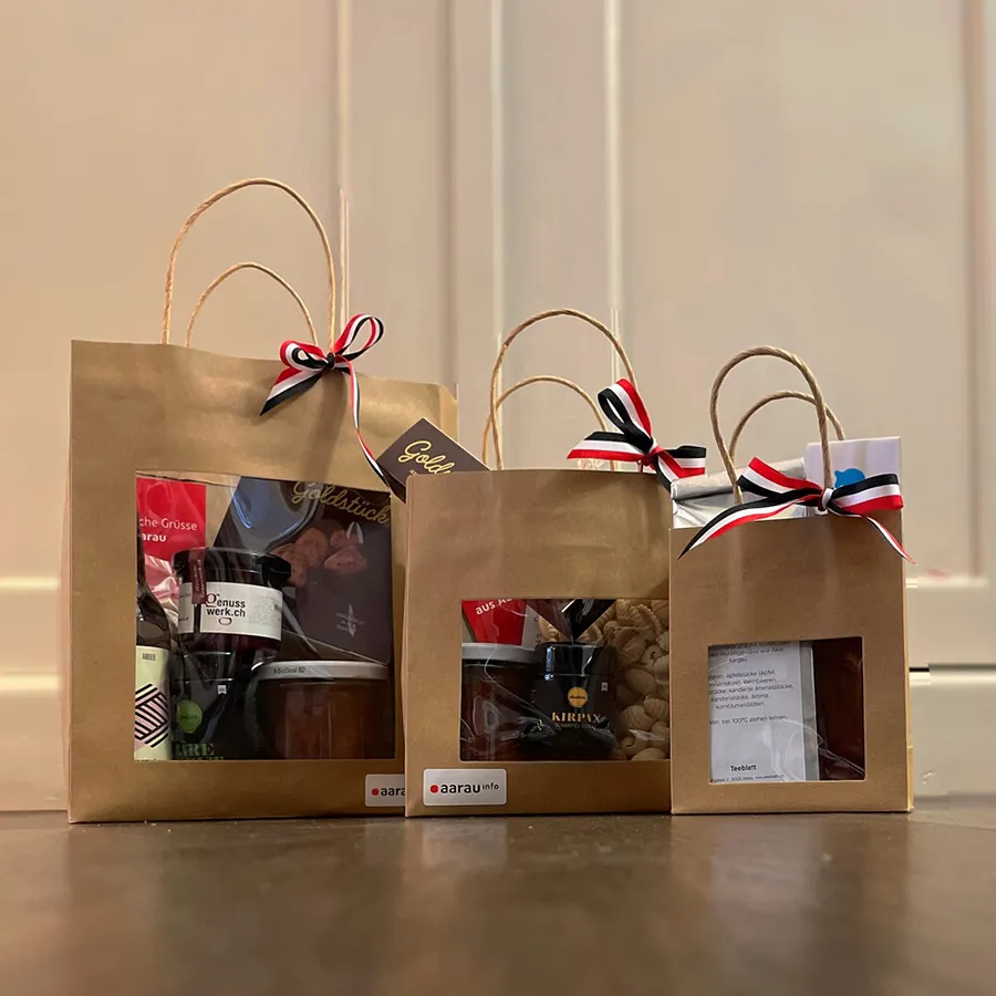Klein, mittel, gross... die Geschenk-Sets von Aarau Info Klein, mittel, gross... die Geschenk-Sets von Aarau Info