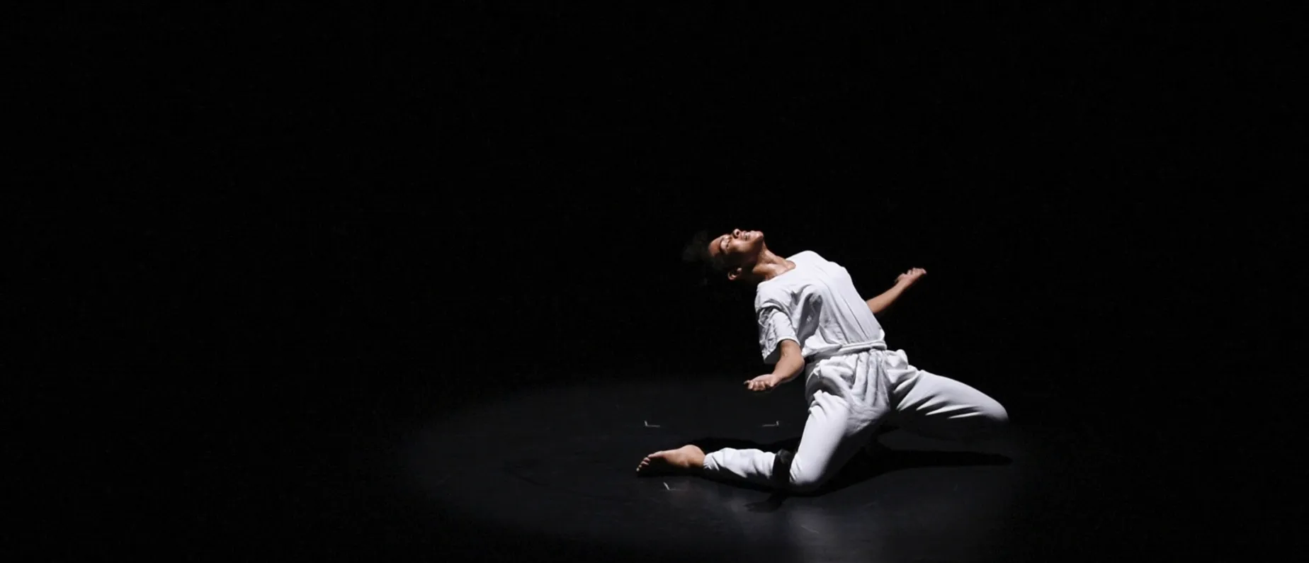 Oona Dohertys Solo-Performance «Hope Hunt» wurde mit der Tänzerin Sandrine Lescourant neu erarbeitet. Sie ist es auch, die während des Festivals einen Tanzworkshop anbietet.