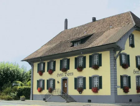 Hotel Bären Suhr