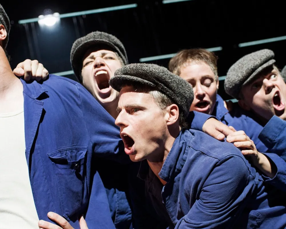 Und der Haifisch, der hat Zähne…