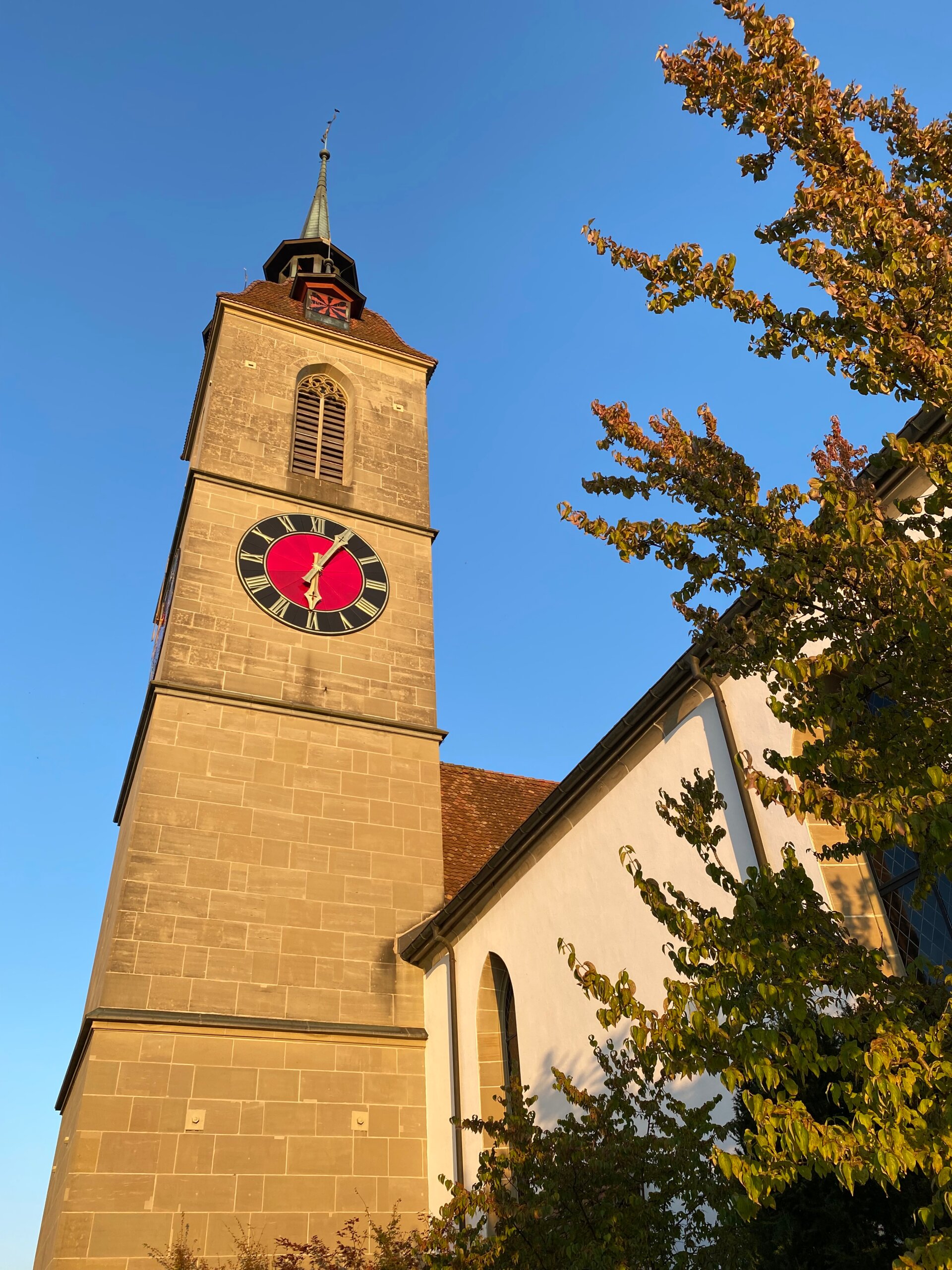 Bunt glänzende musikalische Perlen in der Kirche