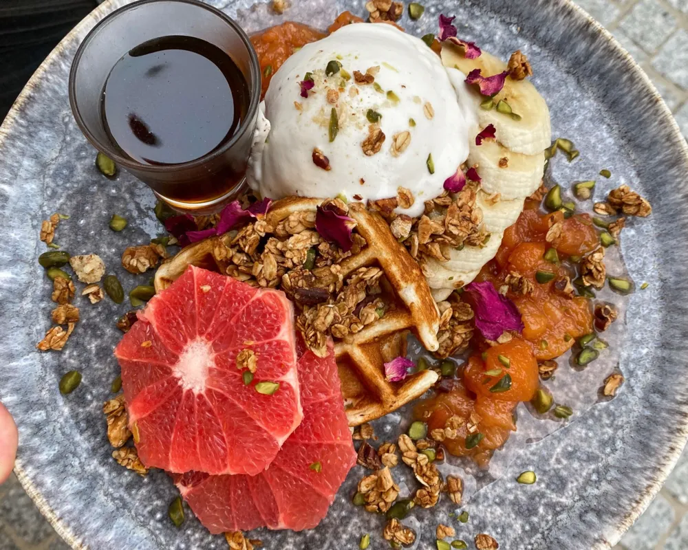 Brunch im veganen Waffelparadies