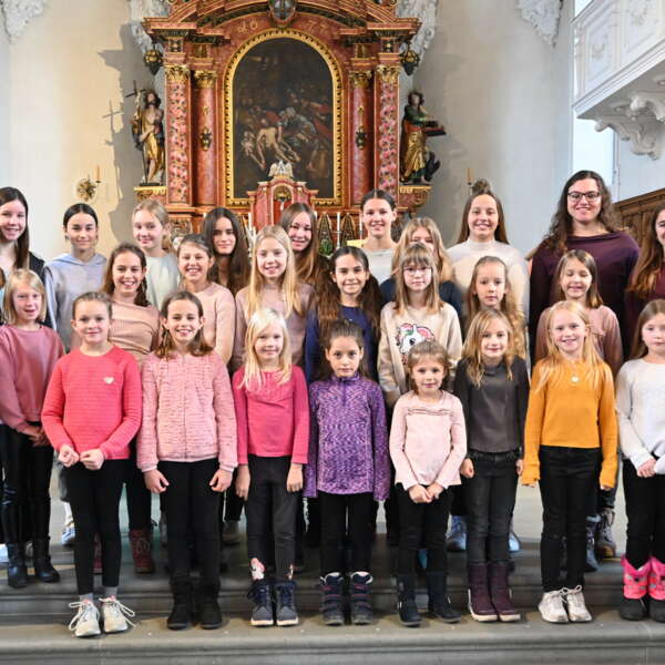 Eröffnungskonzert durch den Kinder - und Jugendchor