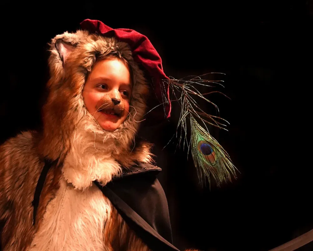 Mit Stiefeln, Charme & Köpfchen