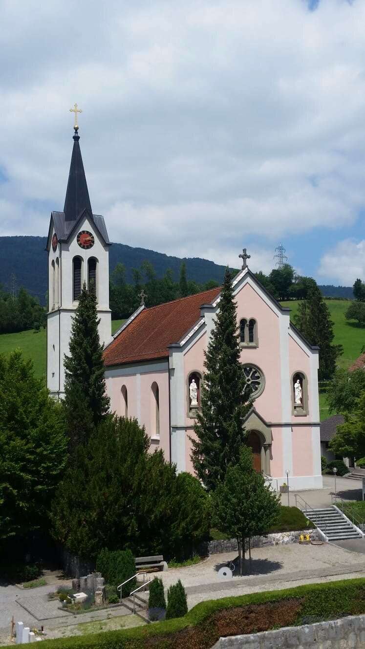 Essen, Trinken und Zusammensein im Mondschein